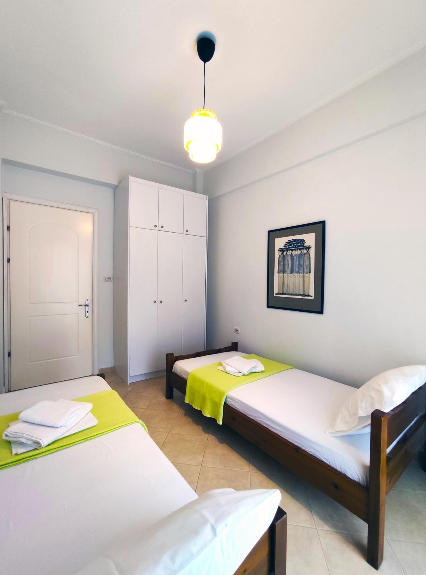 Comfy Hill Apartments Саранда Экстерьер фото